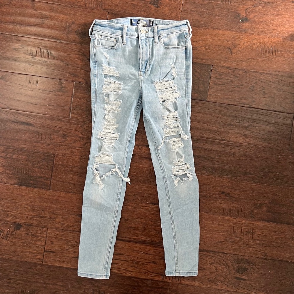 HOLLISTER High-Rise Super Skinny Soft Stretch W26 L26